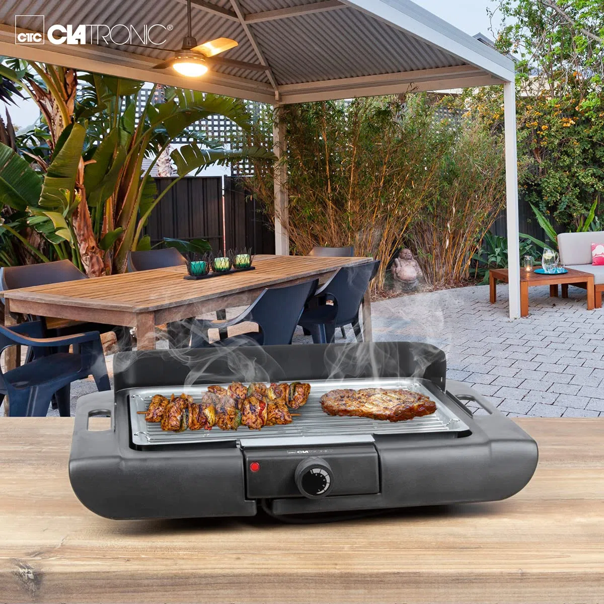 Clatronic BQS 3508 Grill elektryczny z nogami, Gril 35,5 x 24,5 cm, 2000 W, Metal, Czarny