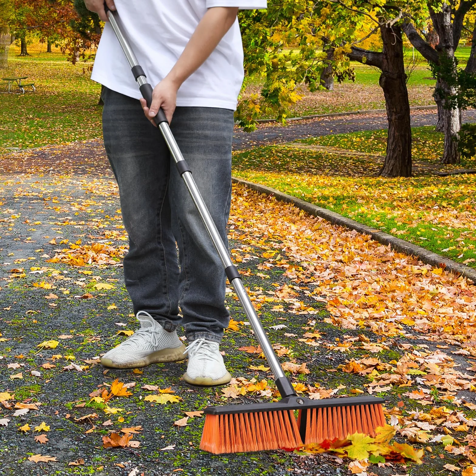 Mitclear 45cm Miotła Ogrodowa Heavy Duty z Długim Uchwytem(163cm), Miotła Pchana na Zewnątrz, Wytrzymała Szczotka ze Sztywnym Włosiem do Tarasów, Ogrodów, Podjazdów, Podwórek, Betonu