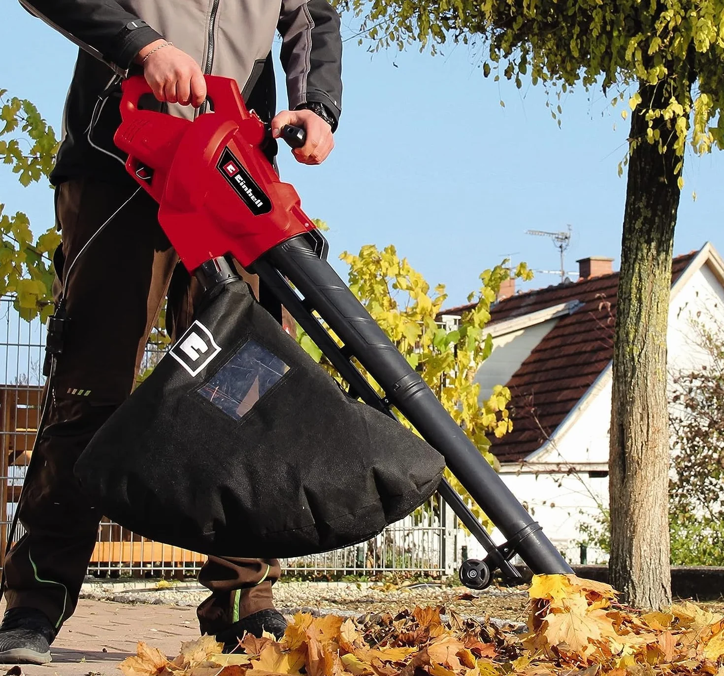 Einhell Elektr. odkurzacz do liści GC-EL 3024 E (funkcja ssania/przedmuchu, rura Ø 75 mm, moc przedmuchu 650 m³/h, rozdrabnianie, stosunek rozdrabn. 10:1, prędkość przedmuchu 240 km/h, worek 40 L)