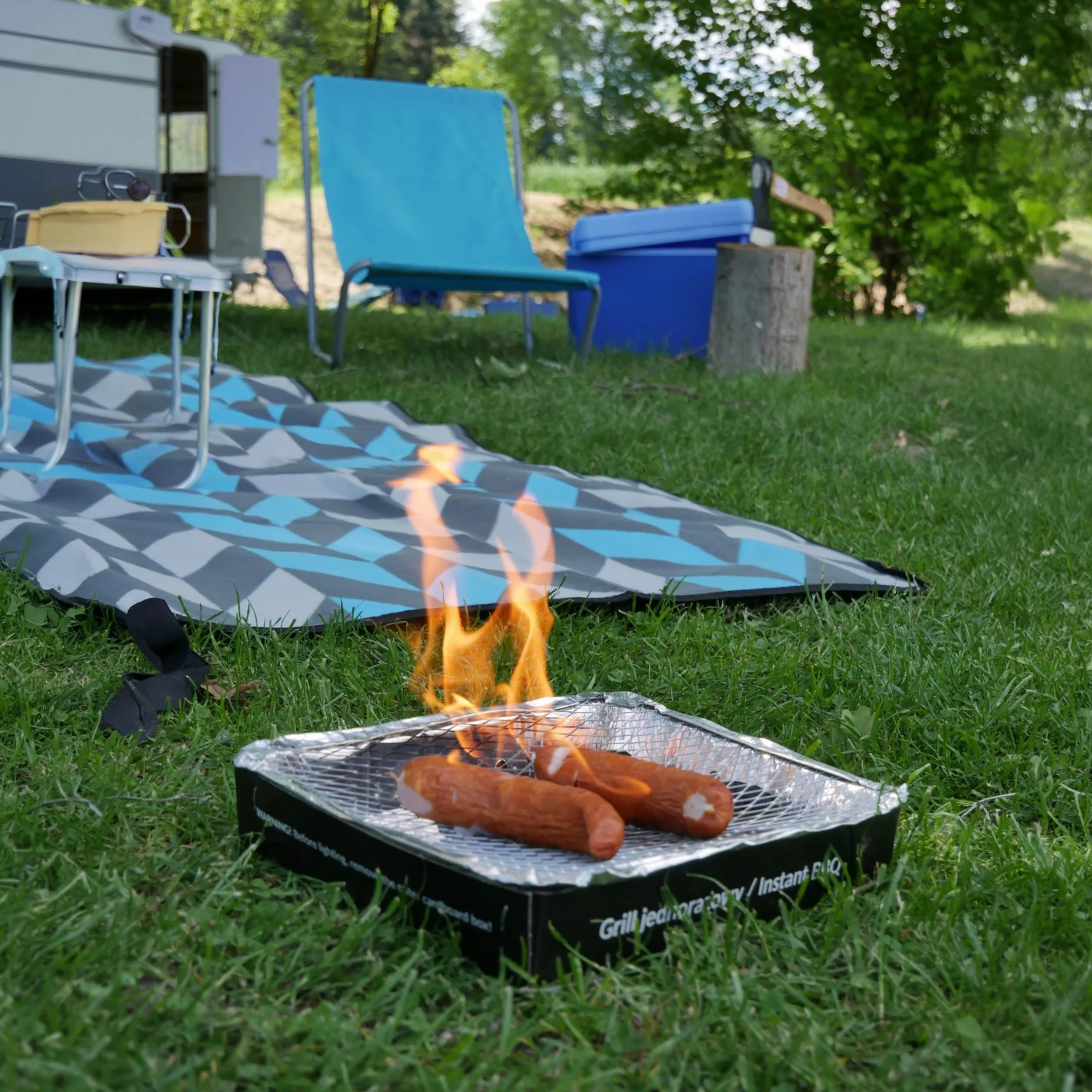 Grill Jednorazowy BBQ Turystyczny 31x24x5 cm