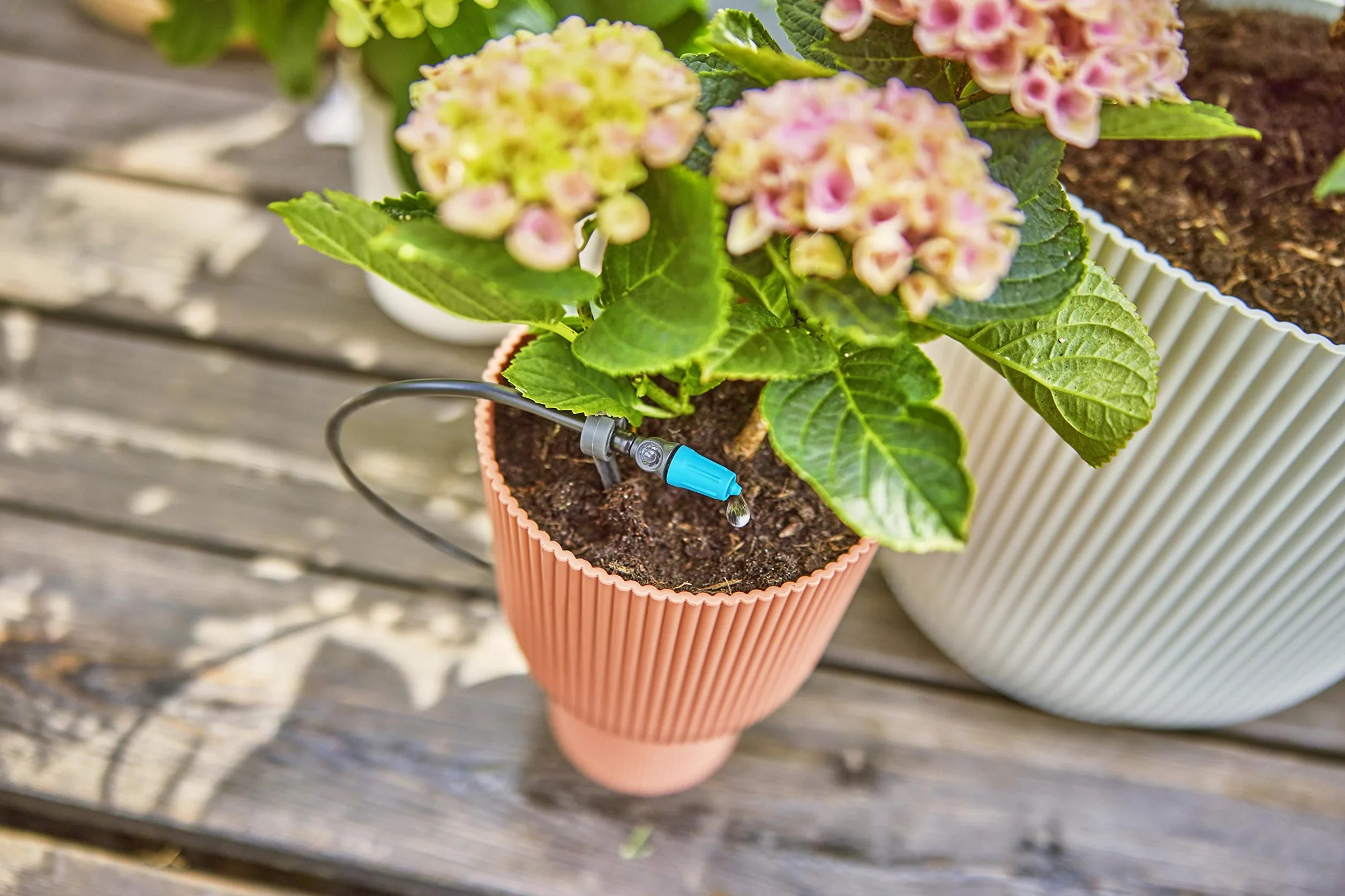 Gardena system Micro-Drip, regulowany kroplownik końcowy 0-15 l/h: Element końcowy do nawadniania kroplowego do podlewania roślin o różnym zapotrzebowaniu na wodę, 10 szt. (13305-20)