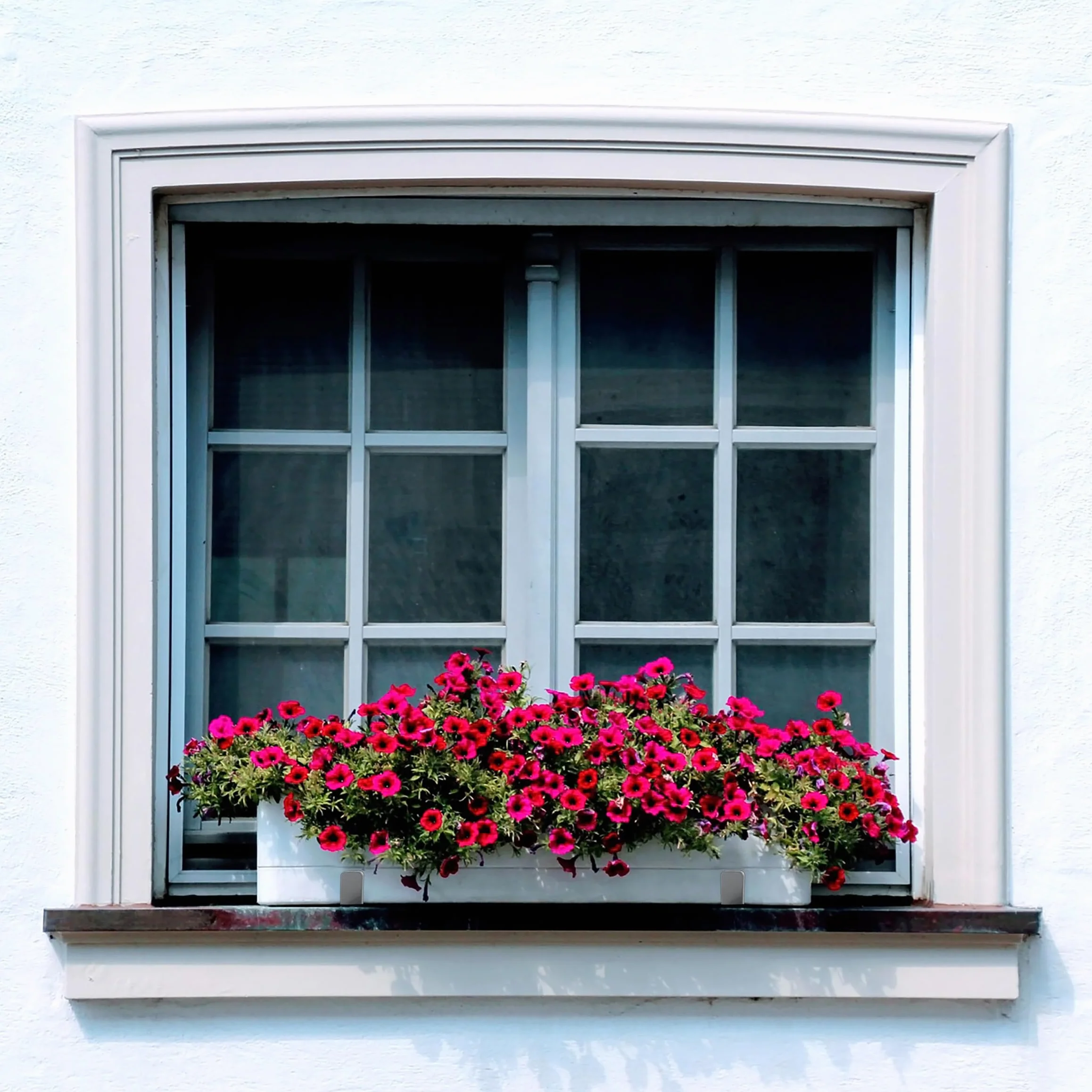 Spetebo Zestaw uchwytów na doniczki 2 sztuki, indywidualnie regulowane - jasnoszare - metalowy uchwyt do kwadratowych balustrad balkonowych o szerokości 4-7 cm - uchwyt do balustrad, krawędzi parapetu