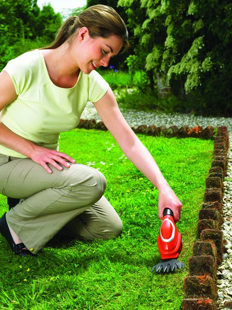 Black & Decker, Akumulatorowe nożyce do trawy i żywopłotu, 7V, akumulator litowo-jonowy, GSL700