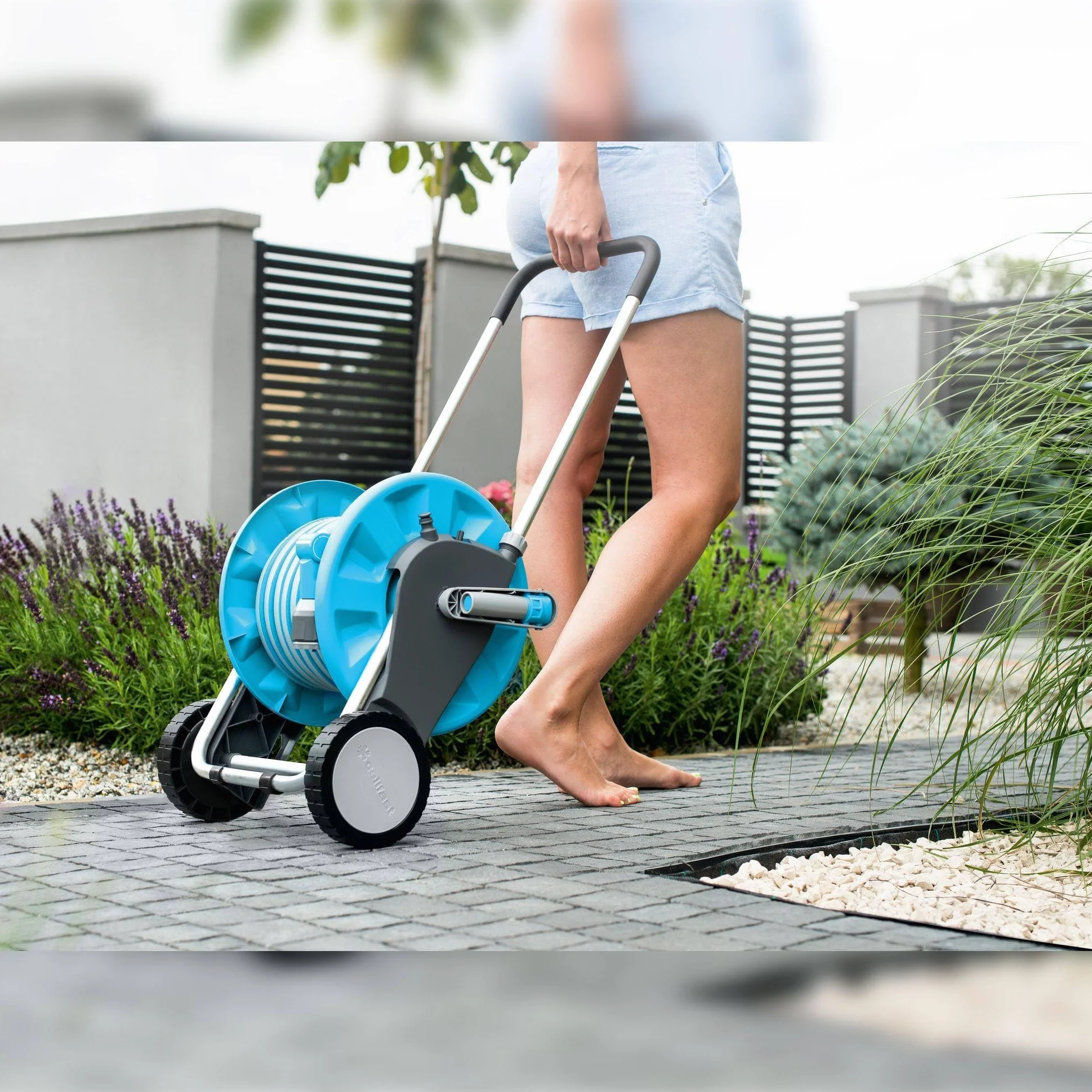 CELLFAST Wózek Na Wąż Ogrodowy 2 Koła Gumowany Uchwyt Odporny Na Korozję Zapobiega Skręcaniu Węża Compact