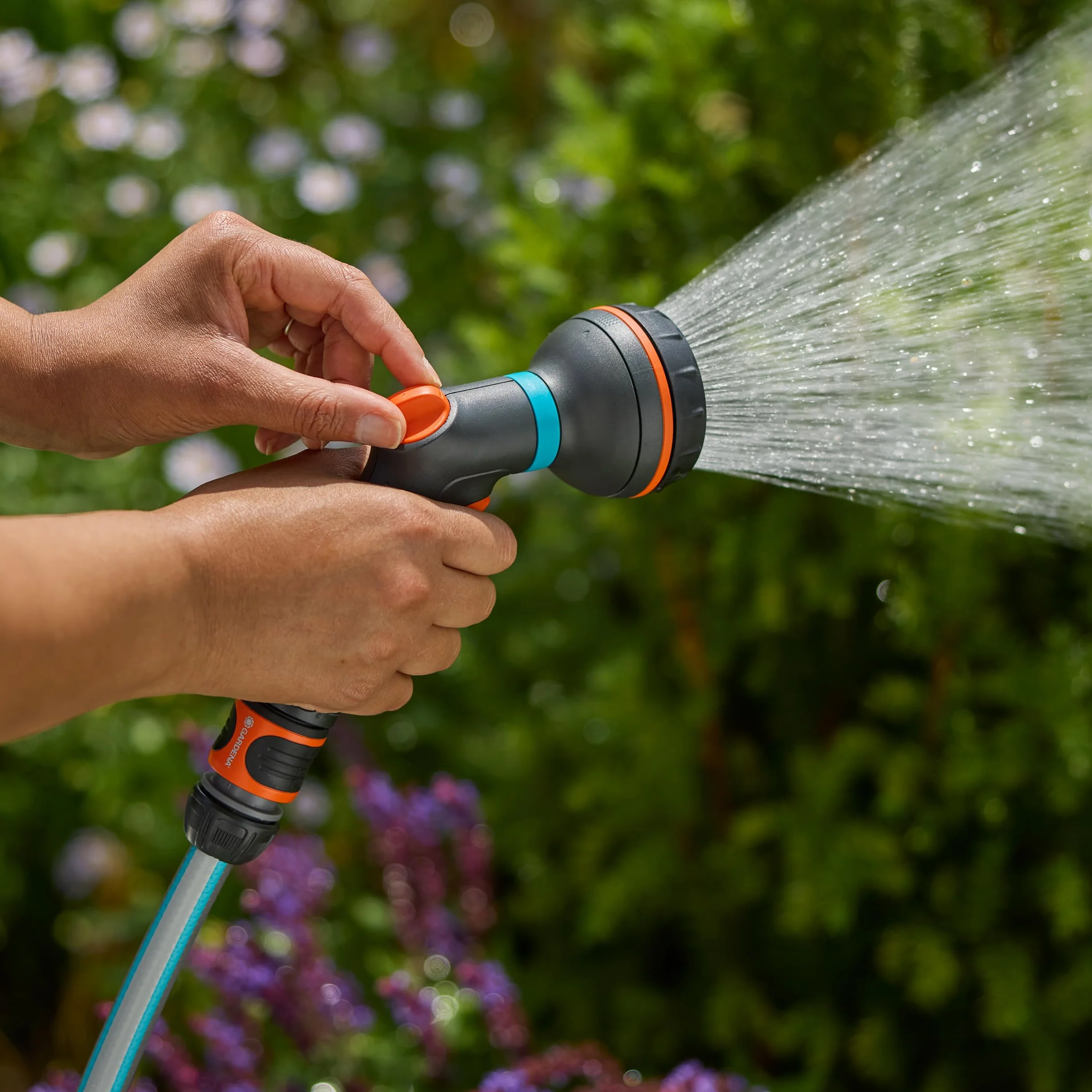 Gardena Classic Wielofunkcyjny Pistolet Zraszający Zraszacze i Dysze Wielofunkcyjny Pistolet Zraszający, do Czyszczenia i Podlewania, Cztery Różnorodne Rodzaje Strumienia (18370-20)