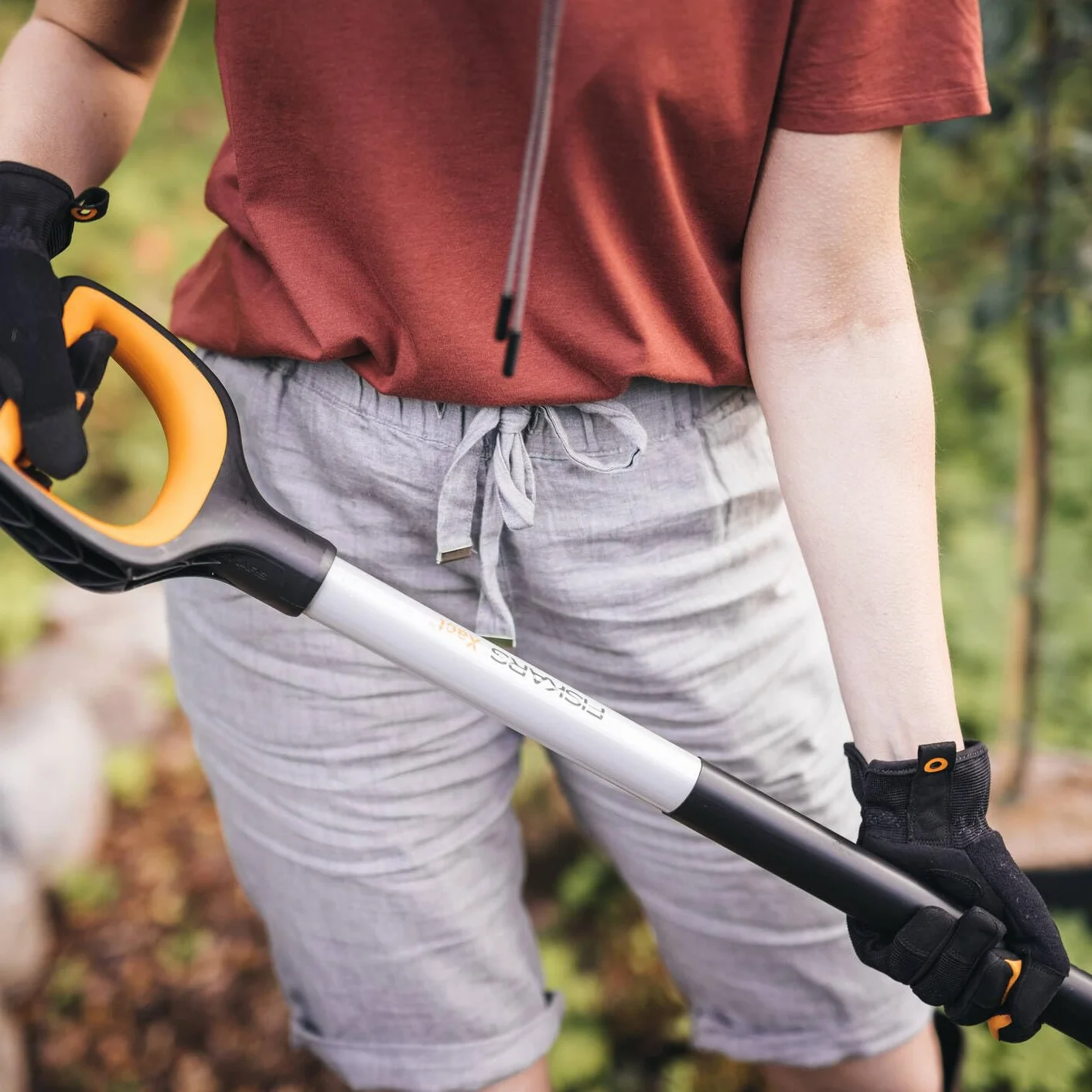 Fiskars Szpadel ogrodniczy do miękkich, mało kamienistych gleb, okrągły, długość: 120 cm, wzmocnione ostrze ze stali borowej, czarny/pomarańczowy, Xact, 1066730