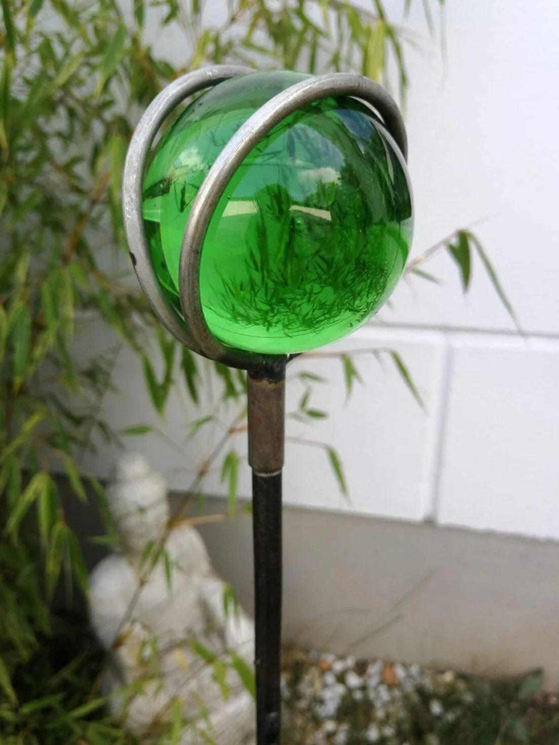 Zen Man Ozdoba ogrodowa ze stali nierdzewnej, z metalu, wys. 160 cm, ze szklaną kulą, 6 cm, dekoracja ogrodowa 032035-2 (zielona)