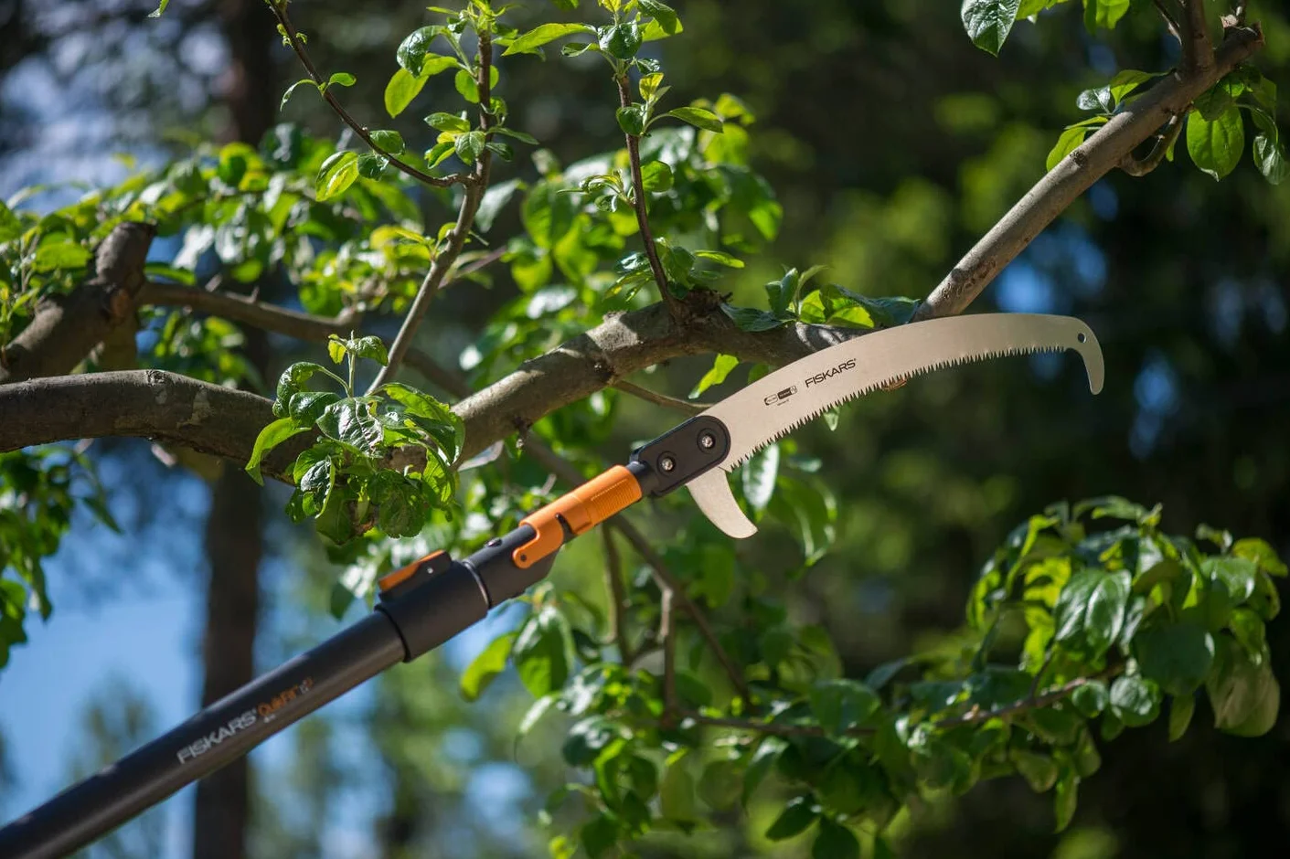 Fiskars Piła do pracy w trudno dostępnych miejscach, Głowica, Długość: 55 cm, Ostrze ze stali hartowanej, Czarno-pomarańczowy, QuikFit, 1000691