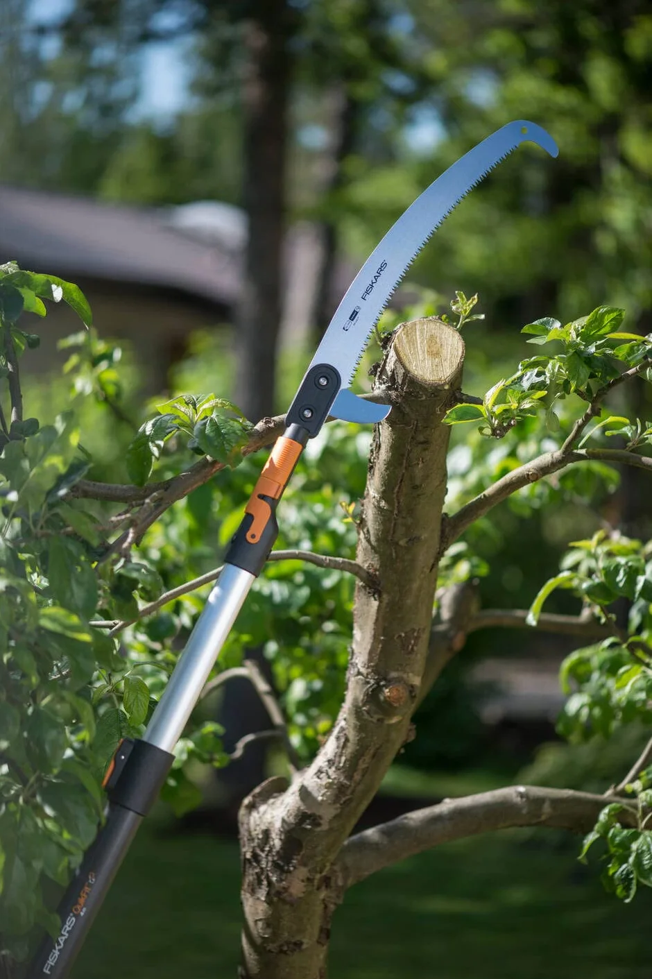 Fiskars Piła do pracy w trudno dostępnych miejscach, Głowica, Długość: 55 cm, Ostrze ze stali hartowanej, Czarno-pomarańczowy, QuikFit, 1000691