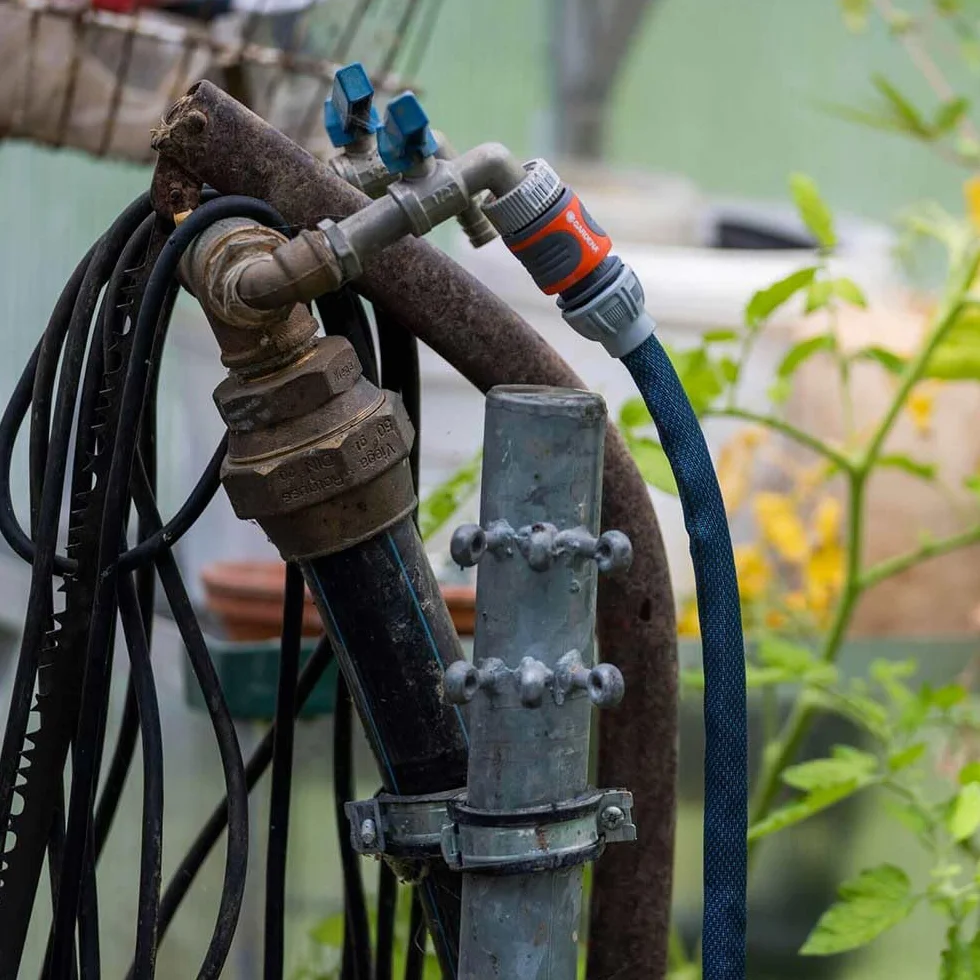 Gardena Liano Xtreme, 1/2 cala, zestaw 15 m: Wytrzymały wąż ogrodowy z materiału, do wew. kurków do wody, z wężem wewnętrznym PVC, niewielki ciężar, odporność na czynniki atmosferyczne (18465-20)