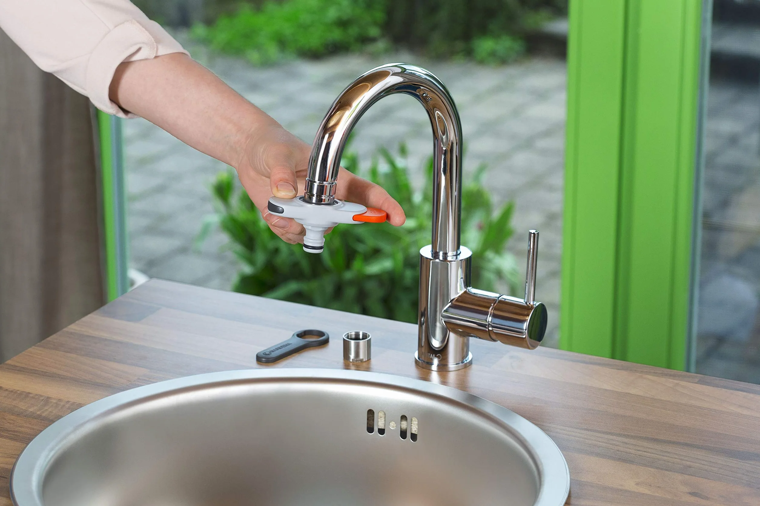 Gardena Przyłącze kranowe do kranów wewnętrznych 18210-20 z adapterem do perlatora