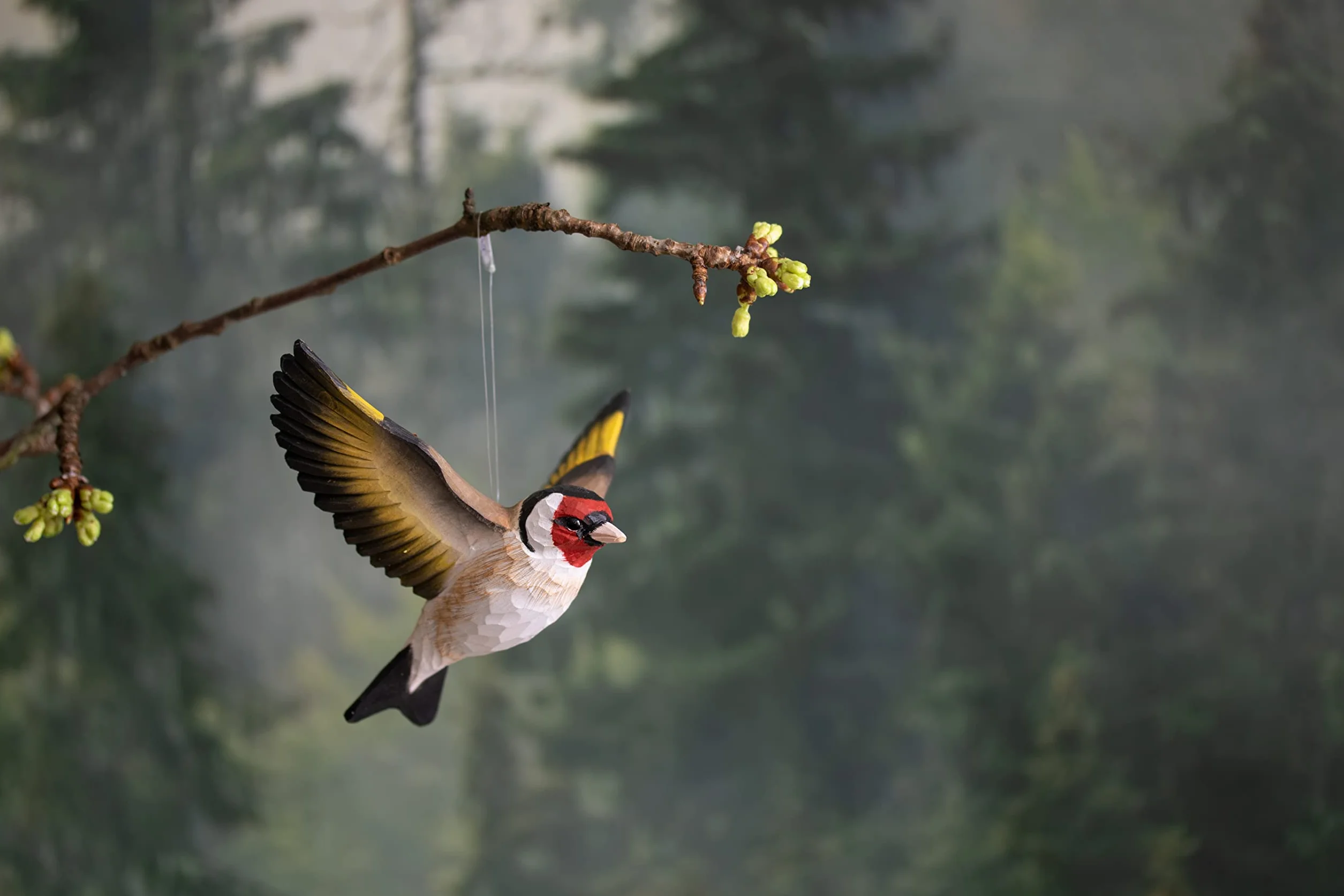 WILDLIFEGARDEN Wildlife Garden WG4442 DecoBird latający szczygieł - ręcznie rzeźbiony dekoracyjny ptak z drewna - latające ptaki