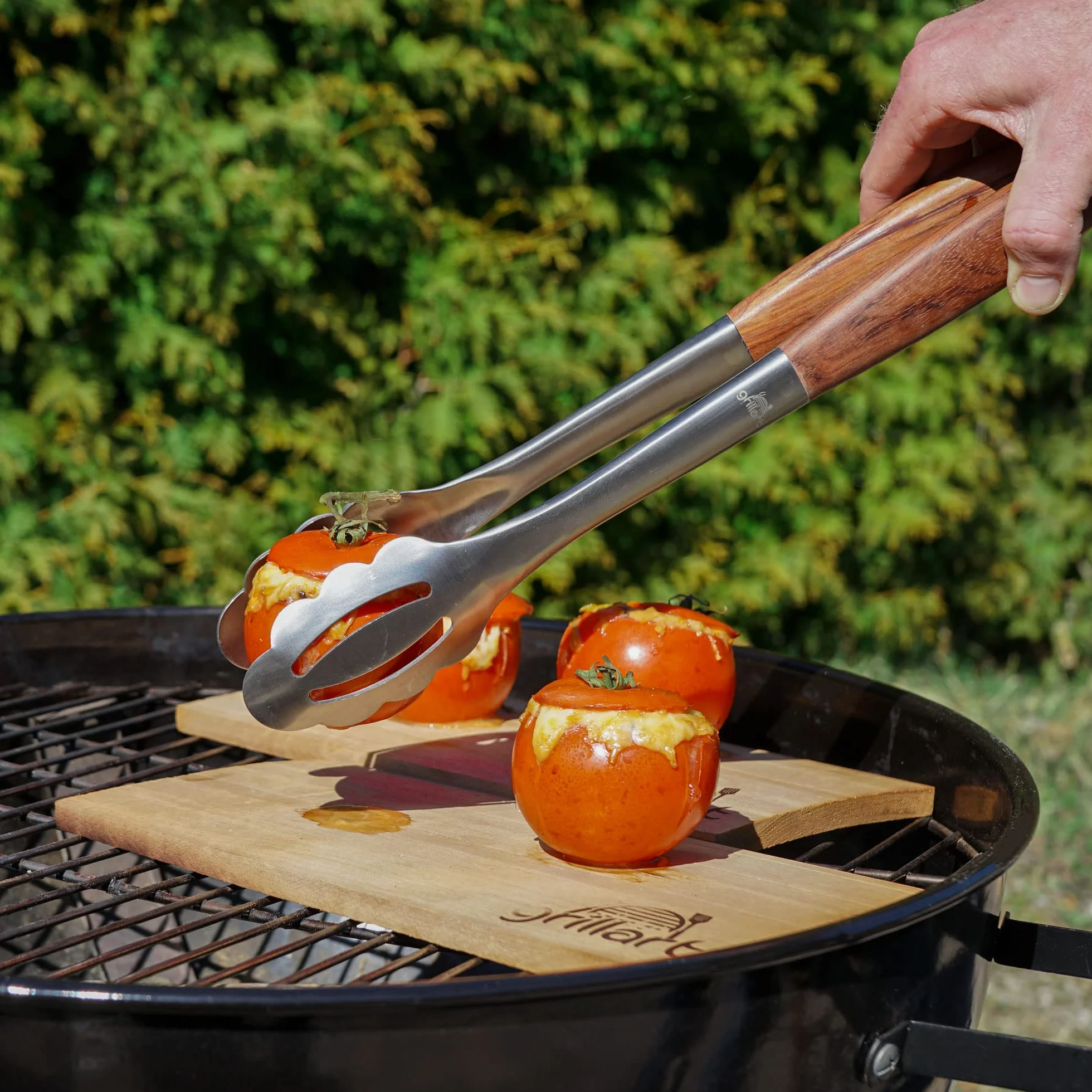 grillart Wysokiej jakości zestaw sztućców do grilla, 3-częściowy, z wysokiej jakości stali nierdzewnej i szlachetnymi drewnianymi uchwytami – szczypce, łopatka do grilla i widelec do grilla z bardzo