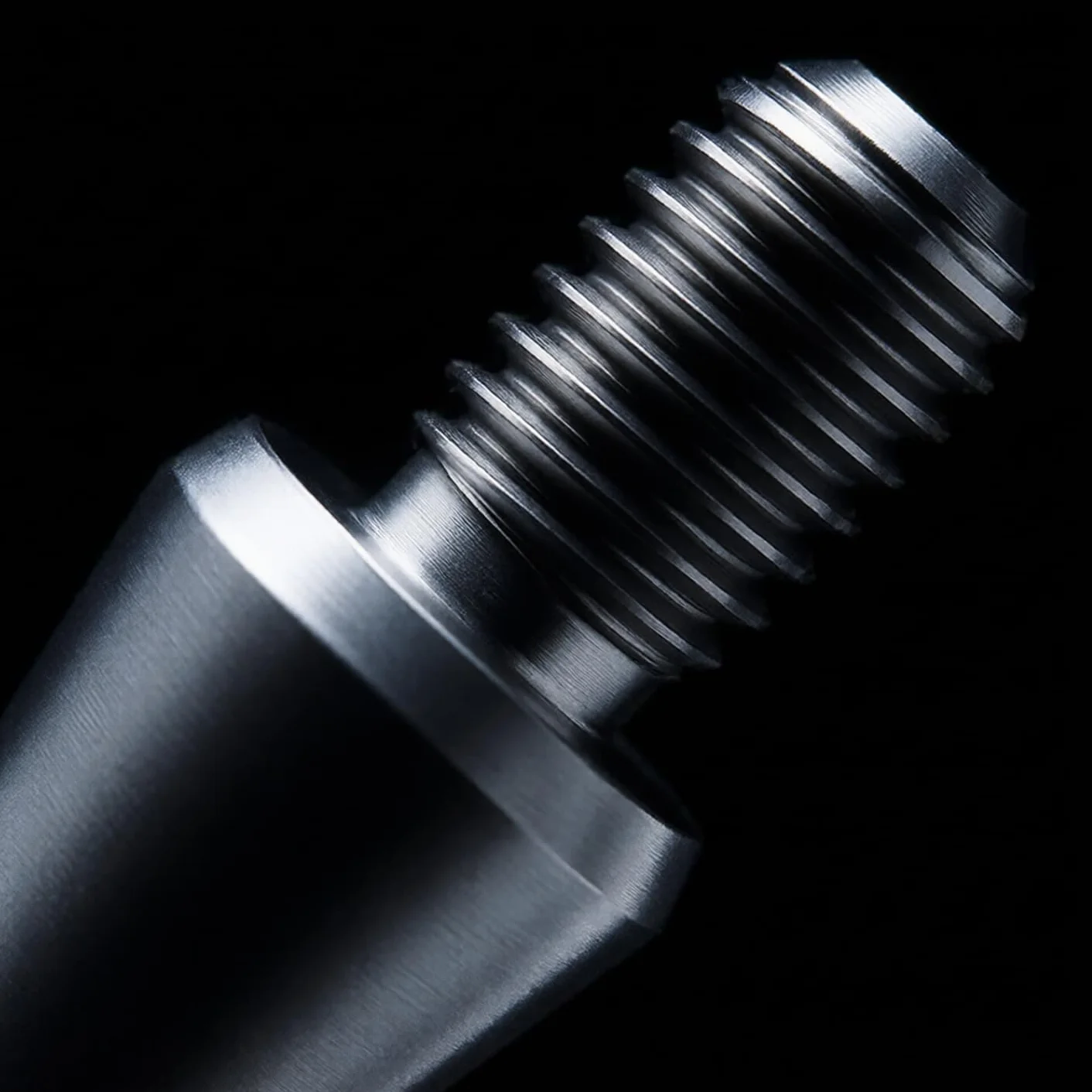 PrecisionGeek Kolce głośnikowe M8 z podkładkami izolacyjnymi 20 mm, zestaw 4 kolców + 4 podkładki, anodowane aluminium, szare, głośniki HiFi, stojaki AV, subwoofery i sprzęt audio, nóżki