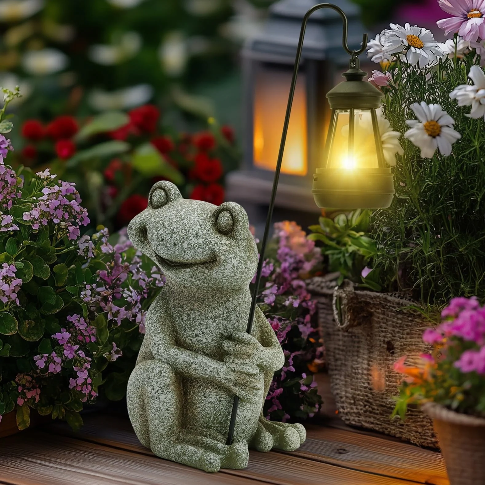 Cuteefun Żaba, Solarna Dekoracja Ogrodu na Zewnątrz, Figurka Ogrodowa z Zwierzętami z Oświetleniem Słonecznym, Odporna na Warunki Pogodowe, Trwała, Dekoracja Żaby na Podwórko, Gadżet na Nowy Dom dla