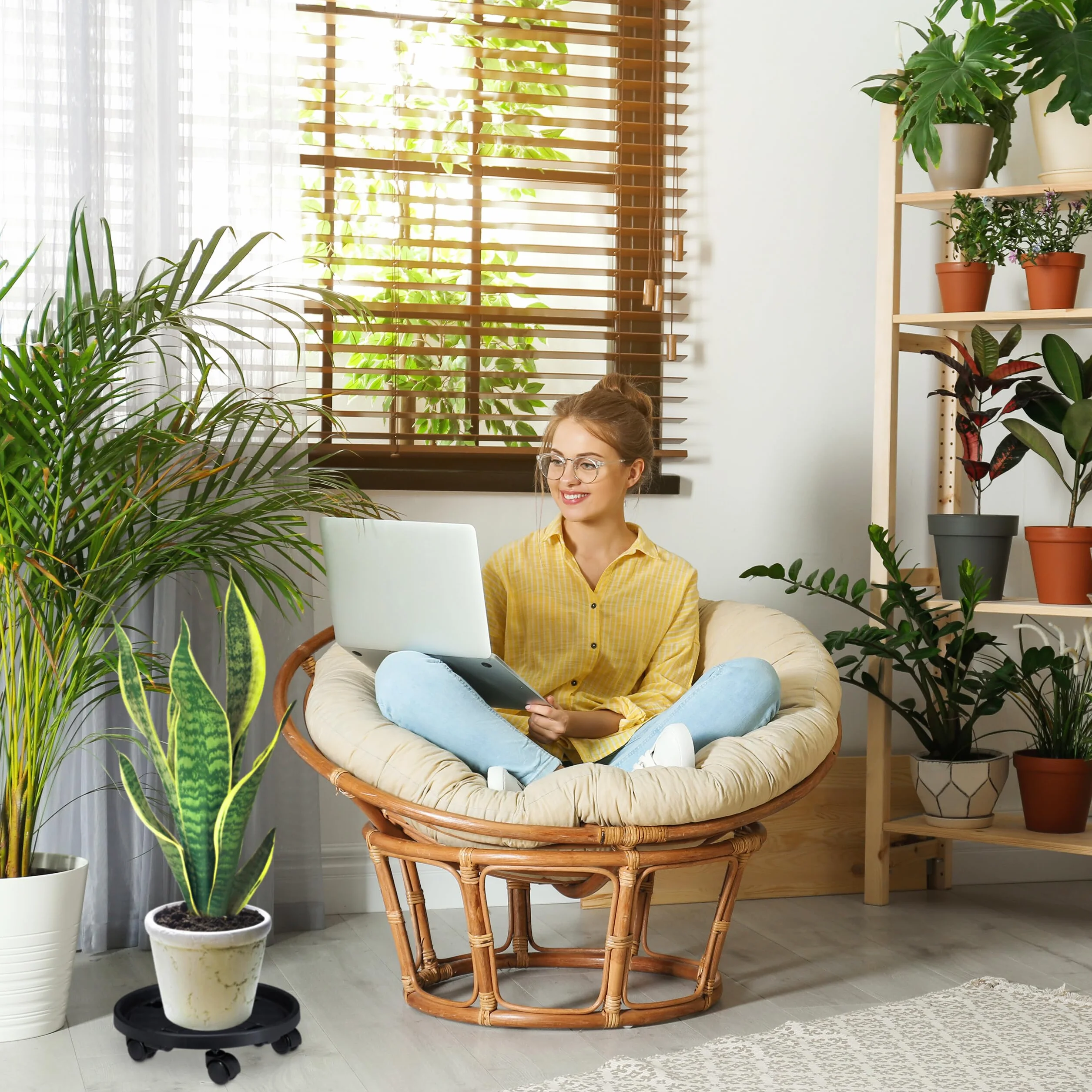 Relaxdays Podstawki pod doniczkę okrągłe zestaw 2 sztuk Ø 30 cm z kółkami tworzywo sztuczne czarne