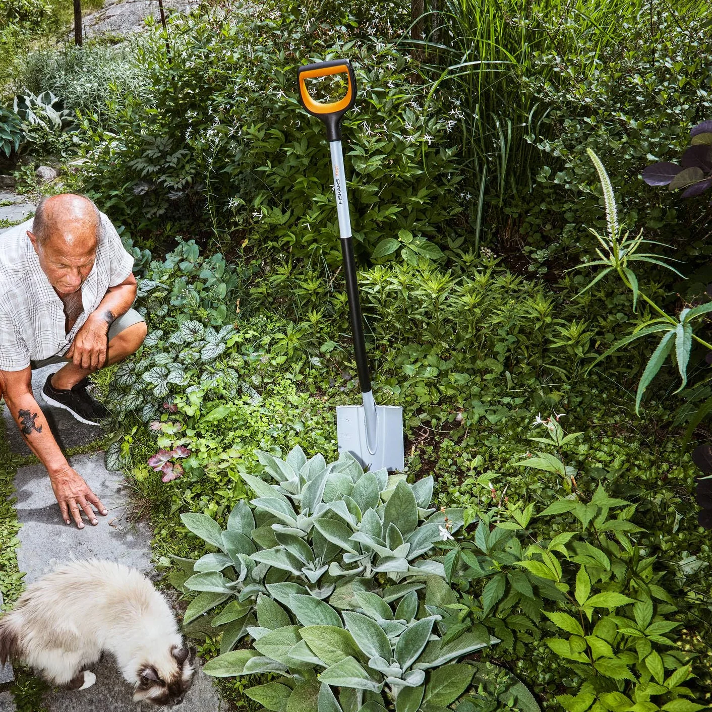 Fiskars Szpadel ogrodniczy do twardej, kamienistej ziemi, szpiczasty, długość: 120 cm, wzmocnione ostrze ze stali borowej, czarny/pomarańczowy, Xact, 1066729