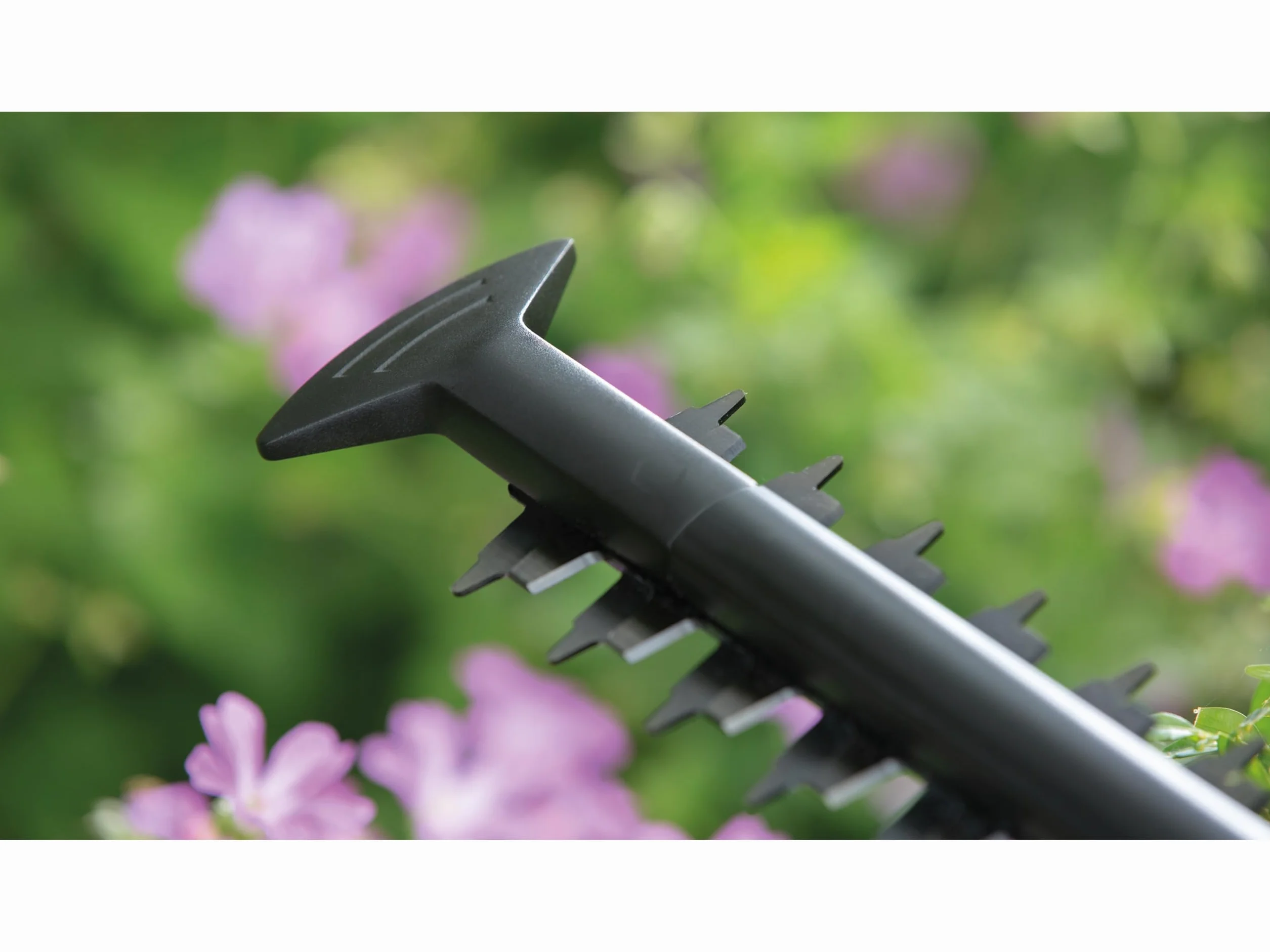 Sieciowy sekator EasyHedgeCut 45 firmy Bosch (420 W, długość listwy tnącej 45 cm, opakowanie kartonowe)