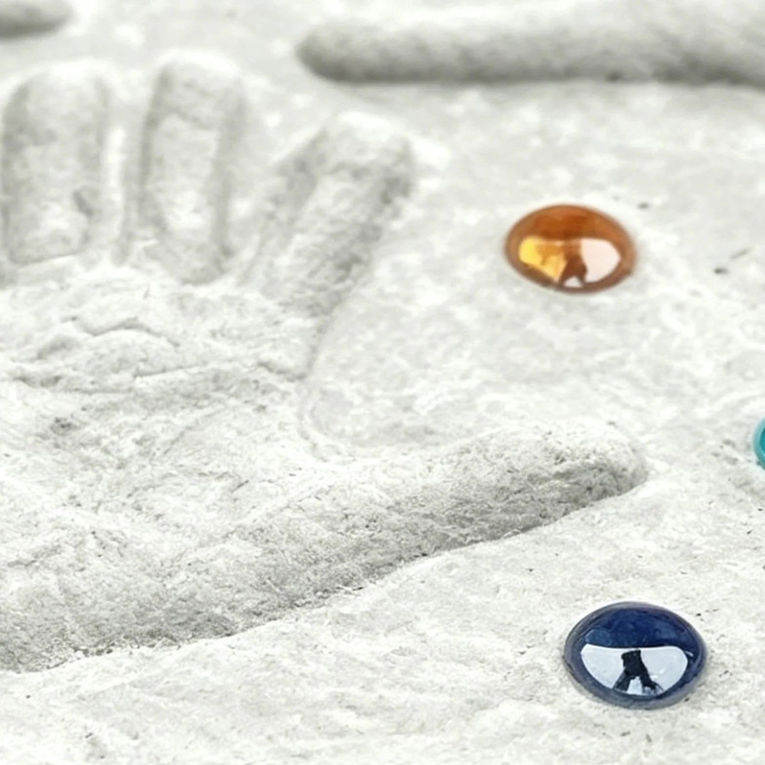 Handprint Stepping Stone Kit - DIY Garden Keepsake Craft Set | Cement Mold with Imprint Tools and Decorative Mosaic Pieces, Personalized Outdoor Memory Stone for Backyard Patio