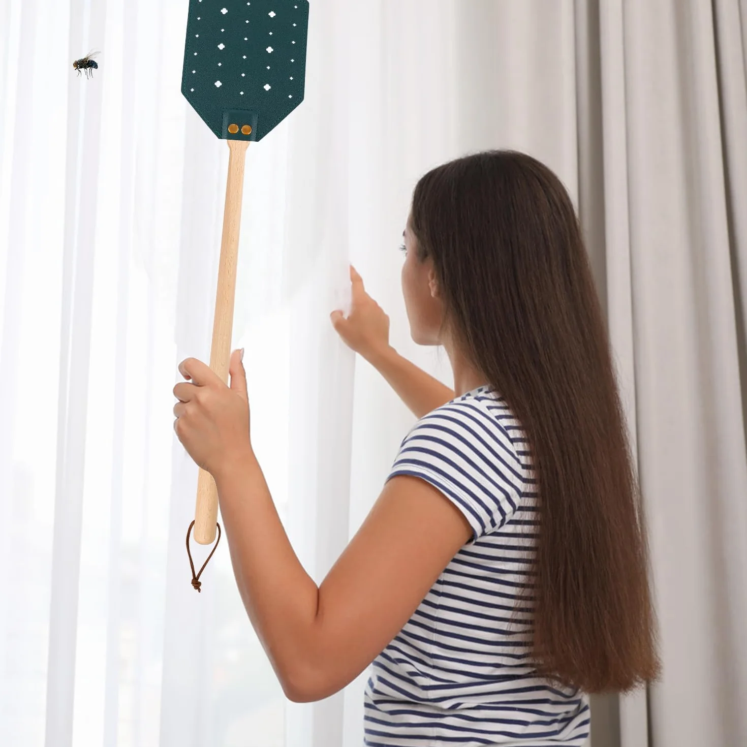2 szt. Skórzana Packa na Muchy, Dluga Packa Muchy Wytrzymaly Reczny Lapacz z Drewniana Raczka i Wiszaca Lina Wzorzysta Pusta Uzytku w Pomieszczeniach i na Zewnatrz (Ciemnozielony, Brazowy)