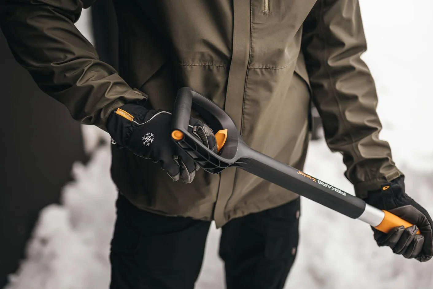Fiskars Szufla samochodowa X-series teleskopowa 79,5-98,7 cm aluminium stal tworzywo sztuczne czarna srebrna