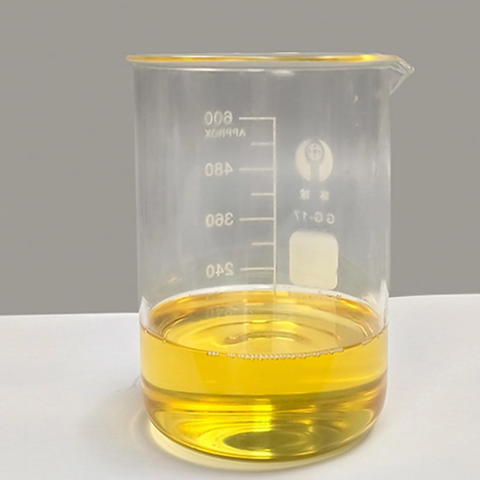 Olej do pił łańcuchowych, olej do pił łańcuchowych, olej do piły łańcuchowej akumulatorowej, 100 ml, syntetyczny rozpuszczalnik, nierdzewny, głęboko penetrujący środek smarowy do podkaszarki