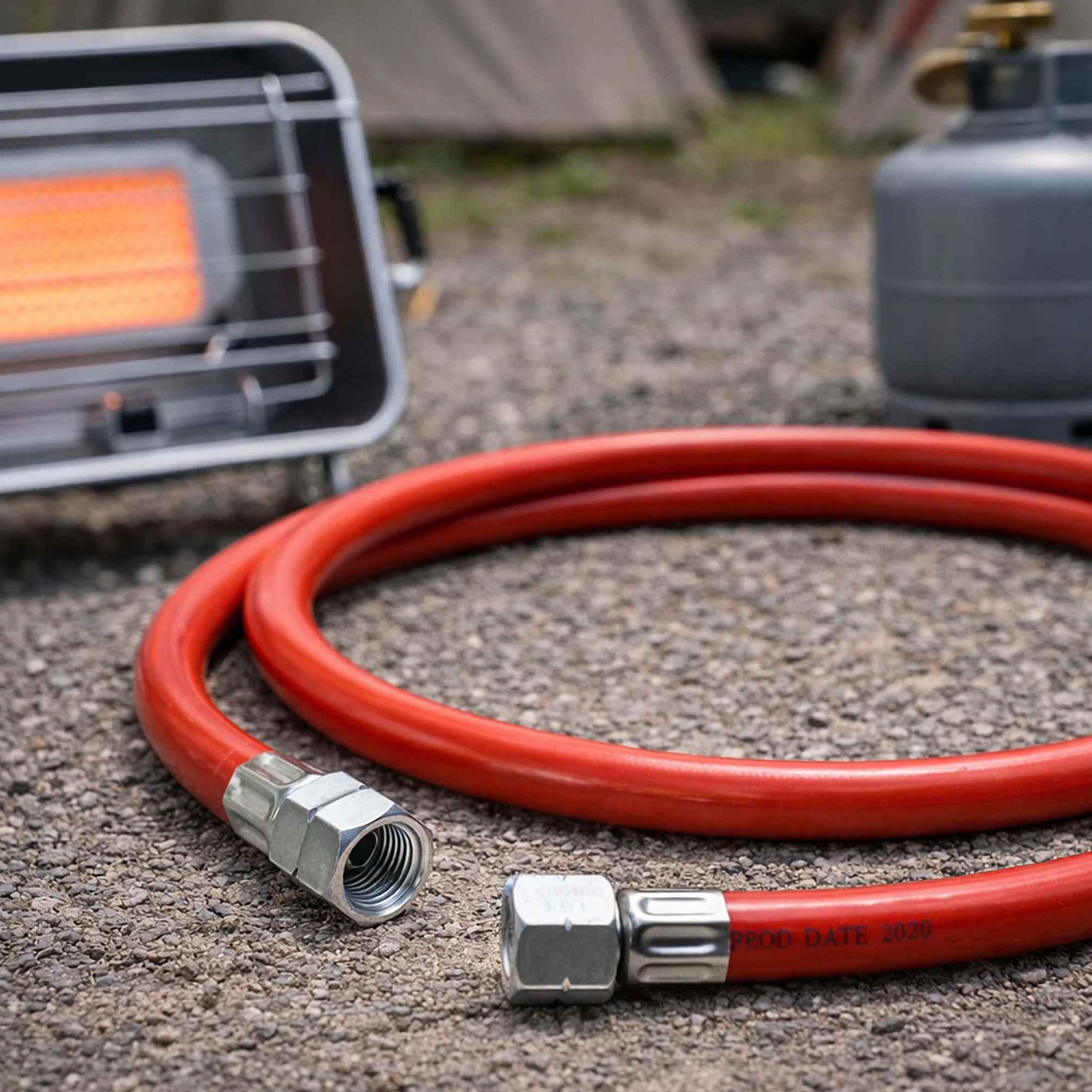 Wiltec Reduktor ciśnienia gazu 50 mbar z wężem propanowym 1,5 m 21,8 x 1,14 l