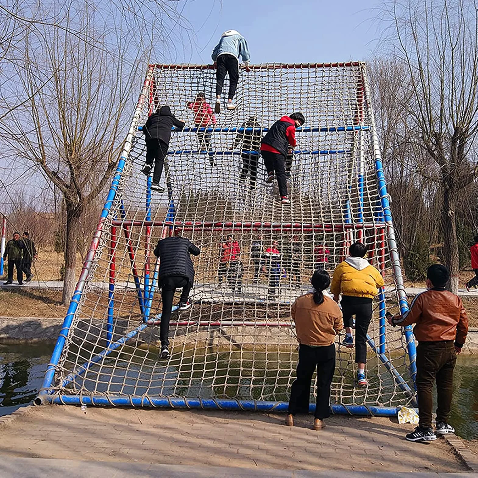 Siatka Na Plac Zabaw 2×3m Grubość 6 mm 10 cm Do Wspinaczki Dla Dorosłych Wewnątrz I Na Zewnątrz
