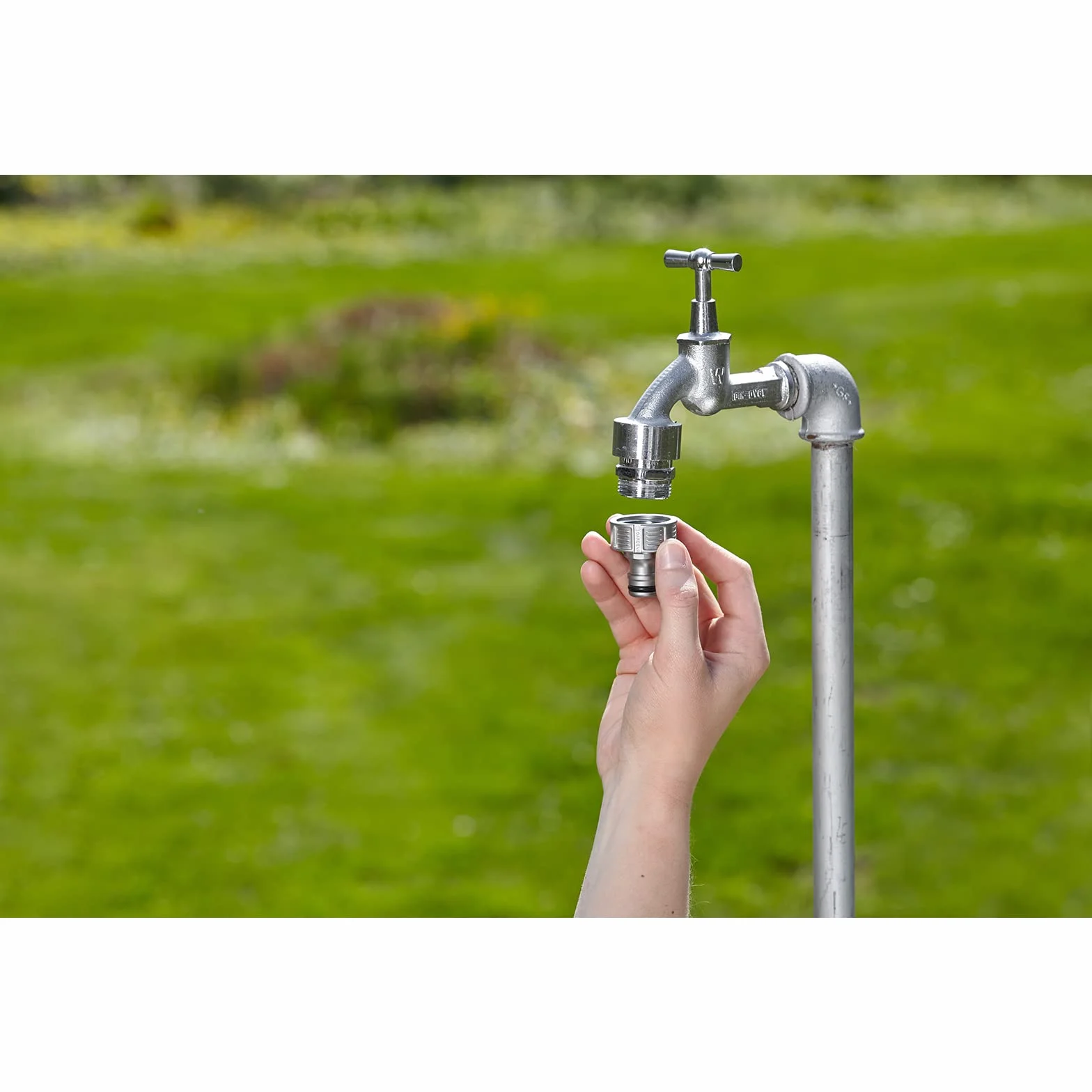 Gardena Przyłącze kranowe Premium 26,5 mm (G 3/4 calowy): adapter do kranów, wysokiej jakości metal, pobór wody bez pryskania, mrozoodporny, zapakowany (18241-20)