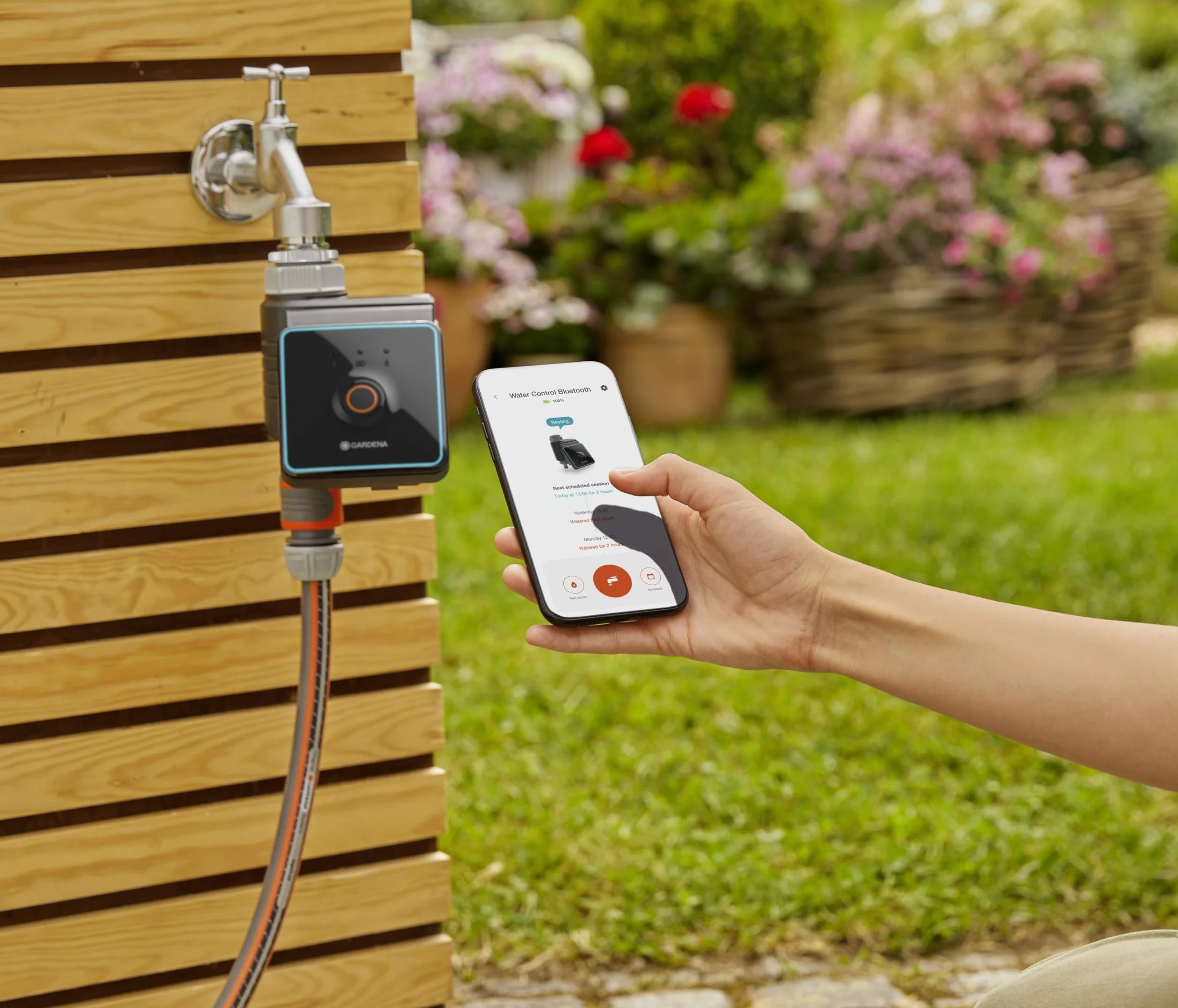 Gardena sterownik nawadniania za pomocą aplikacji Bluetooth®: Autom. nawadnianie ogrodu i balkonu, konfig. za pomocą aplikacji, cykle nawadniania w 3 harmonogramach, zasięg 10 m (01889-20)