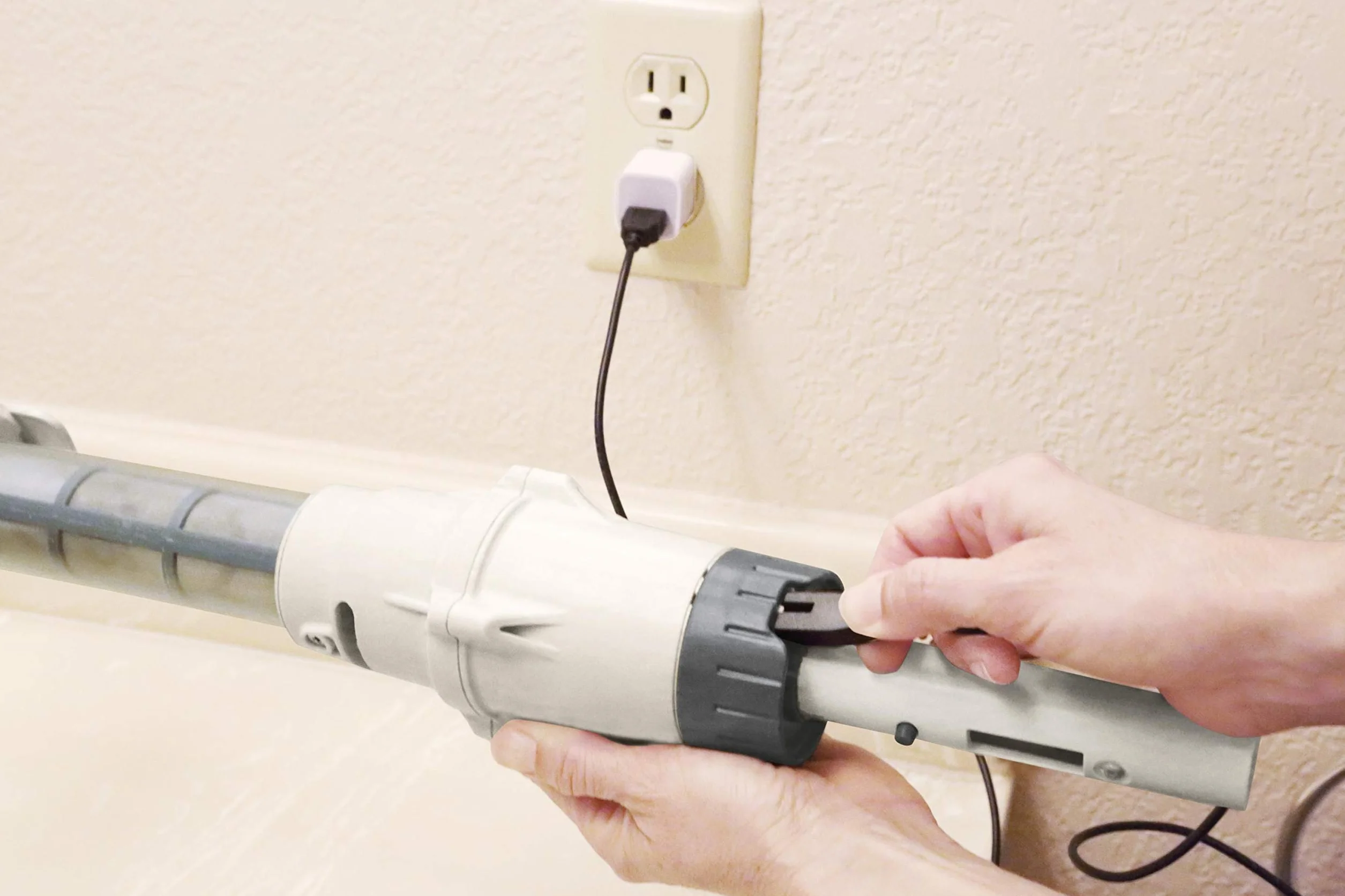Bestway Lay-Z-Spa® Rechargeable Underwater Vacuum
