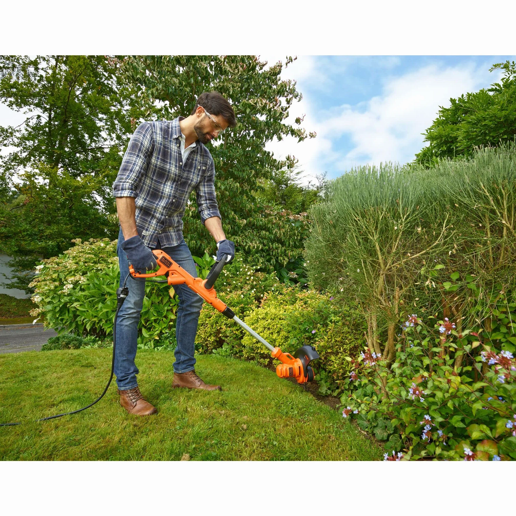 Black+Decker Besta525 elektryczna podkaszarka do trawy 450 W 25 cm E-Drive AFS
