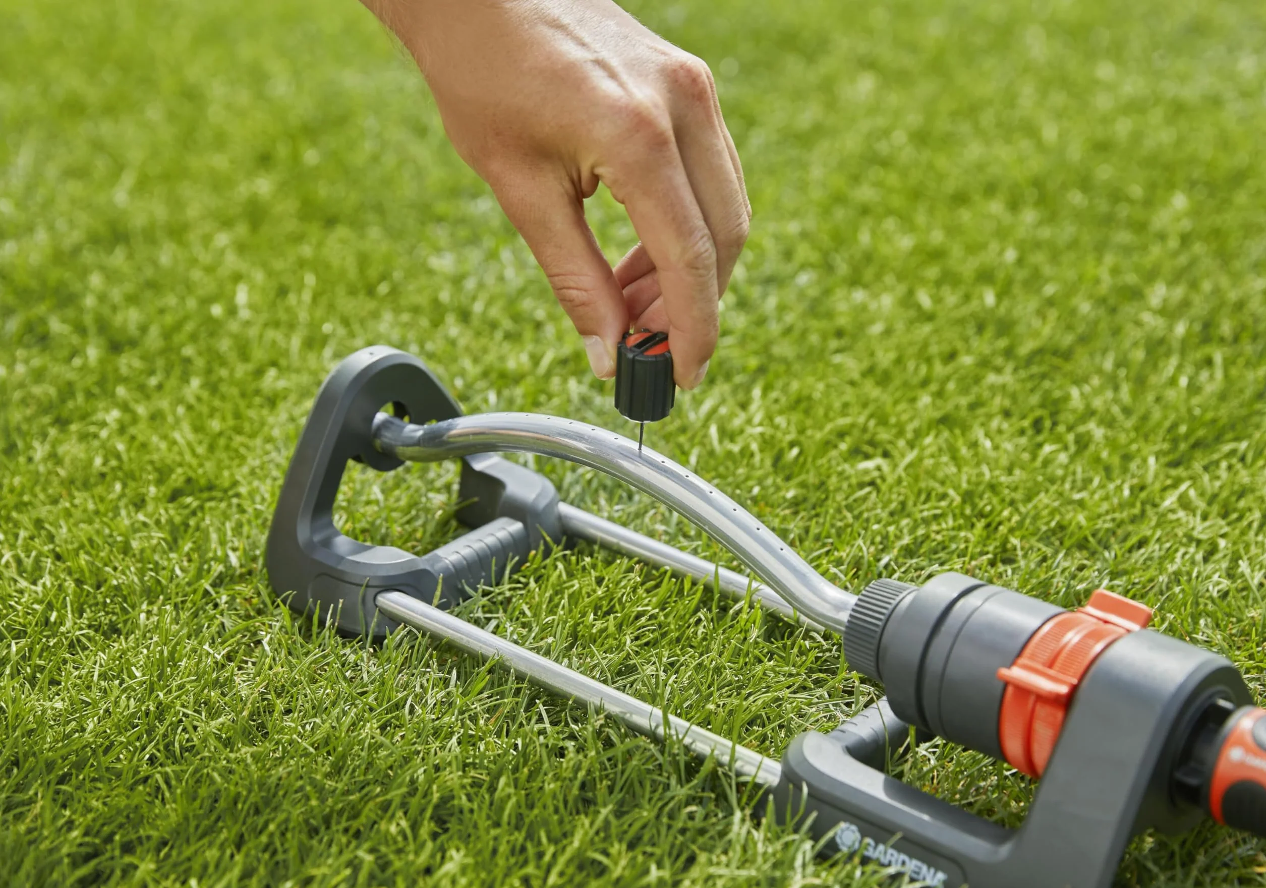 Gardena Zraszacz wahadłowy Aqua S 90–220 m² 7–17 m 13 m filtr metalowy