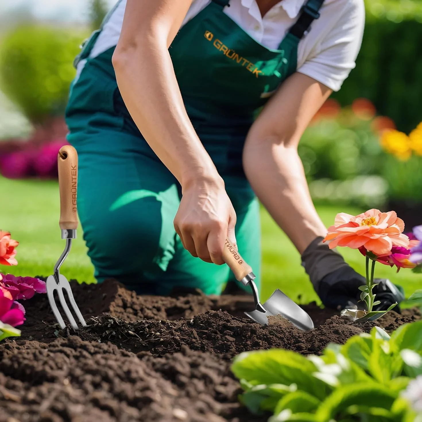 GRÜNTEK 4-częściowy zestaw narzędzi ogrodowych, narzędzia ogrodowe premium, wyjątkowo stabilna stal nierdzewna, antypoślizgowy uchwyt z drewna jesionowego, kielnia ogrodowa, widelec, narzędzie do