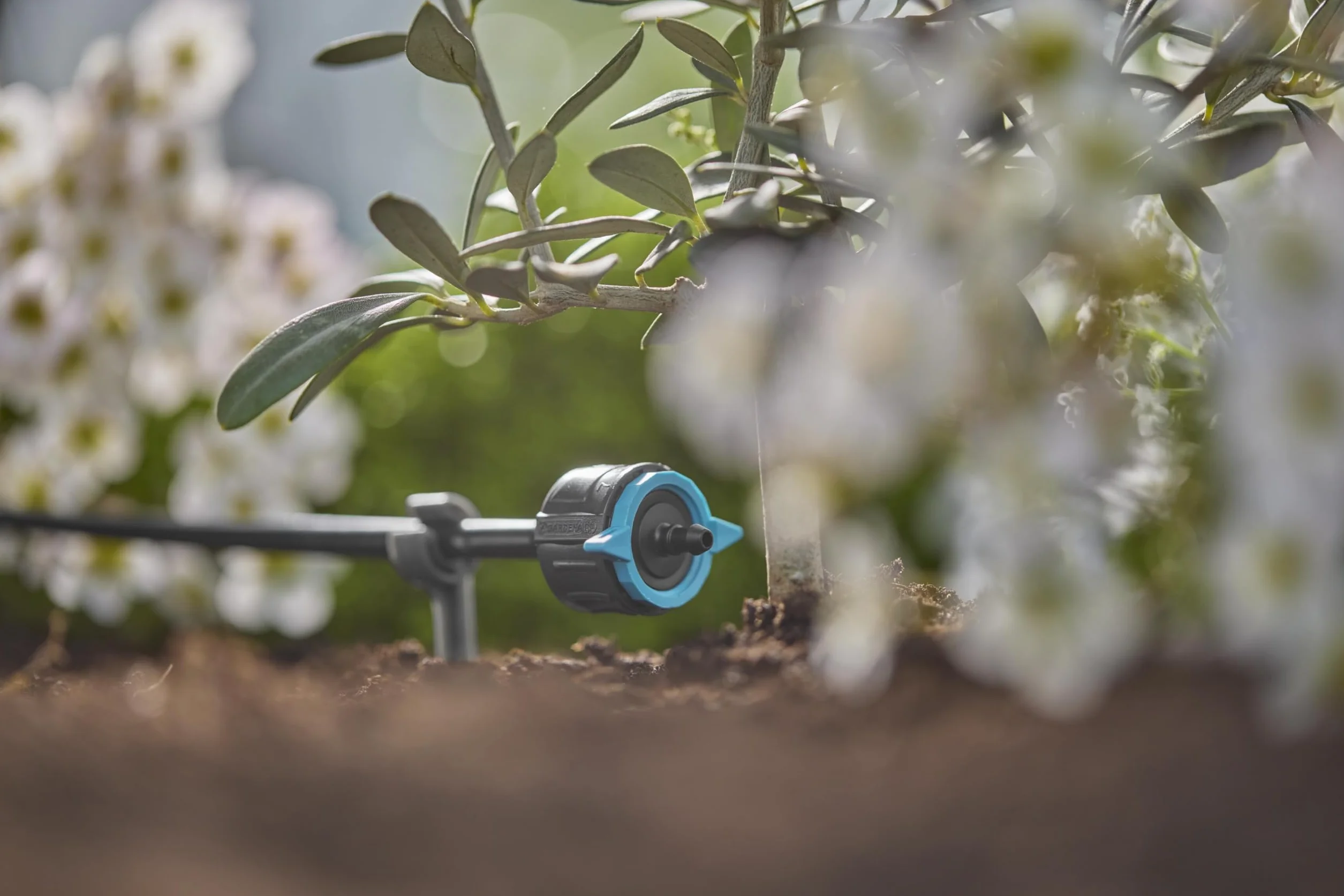 Gardena system Micro-Drip, regulowany kroplownik końcowy, regulacja ciśnienia: Element końcowy do nawadniania kroplowego do nawadniania roślin o różnej wysokości donicy (13304-20)