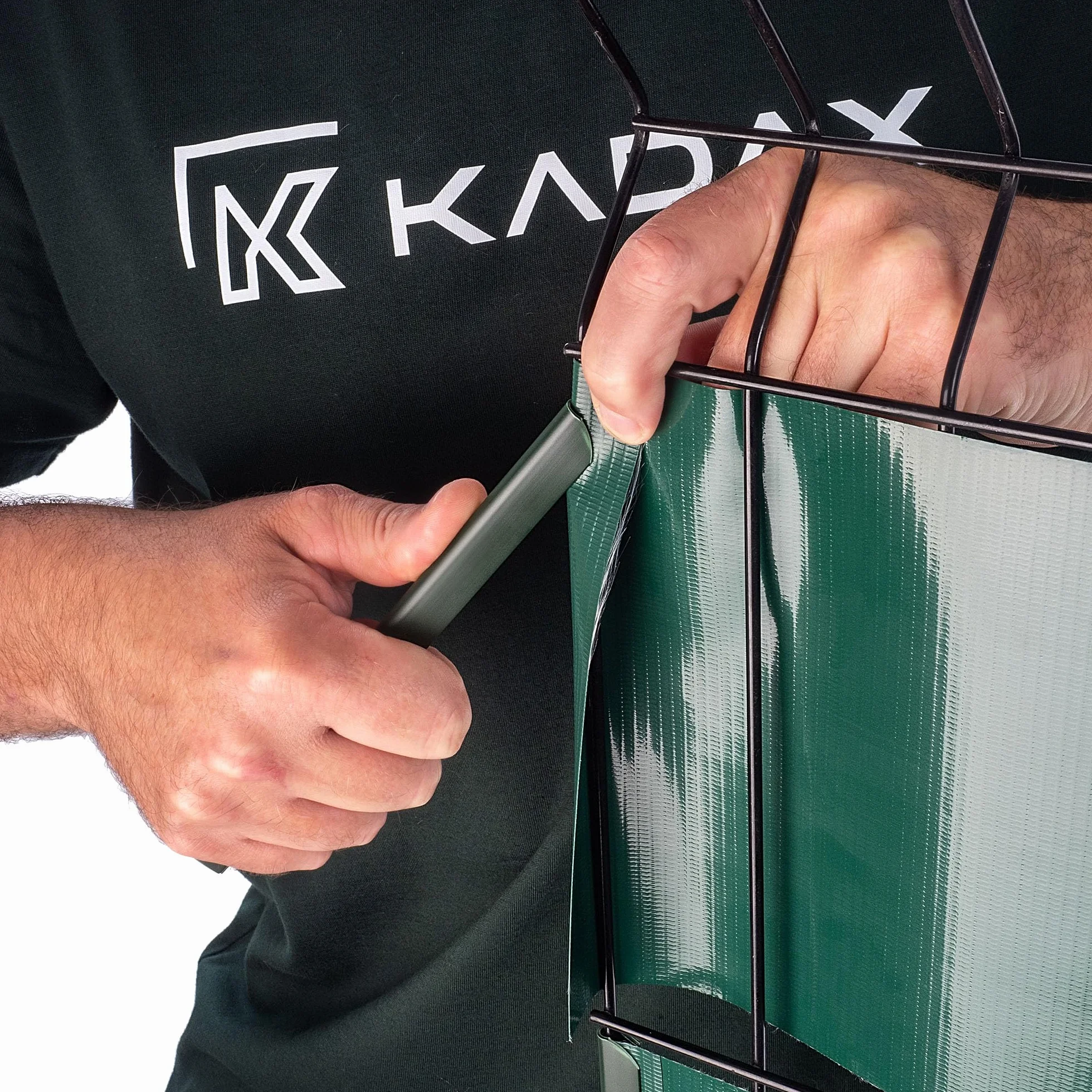 KADAX taśma maskująca PCW 35 m x 19 cm na ogrodzenie z podwójnymi prętami, osłona z 20 klipsami mocującymi, ochrona przed wiatrem, folia na płot prętowy (Zielony)