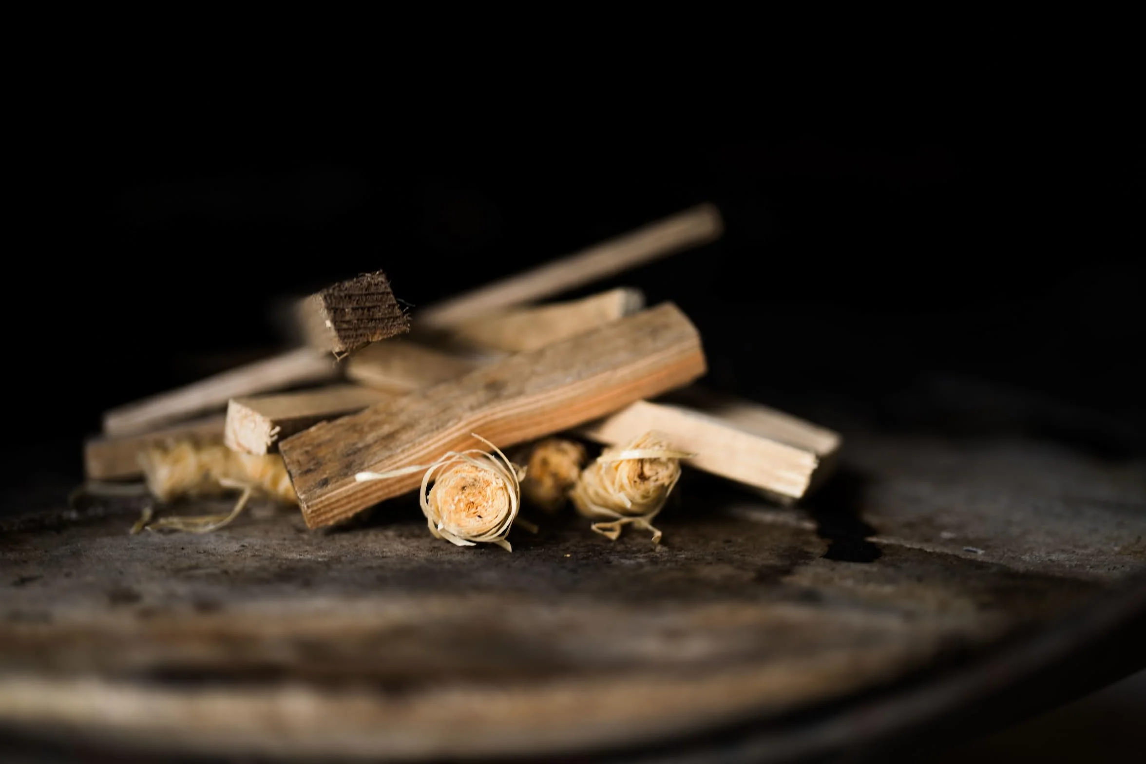 Log-Barn Wełna drzewna, naturalna podpałka do drewna, przyjazna dla środowiska, 200 sztuk w opakowaniu, idealna do rozpalania ognia w piecach, grillach, piecach do pizzy i wędzarniach Rozpałki