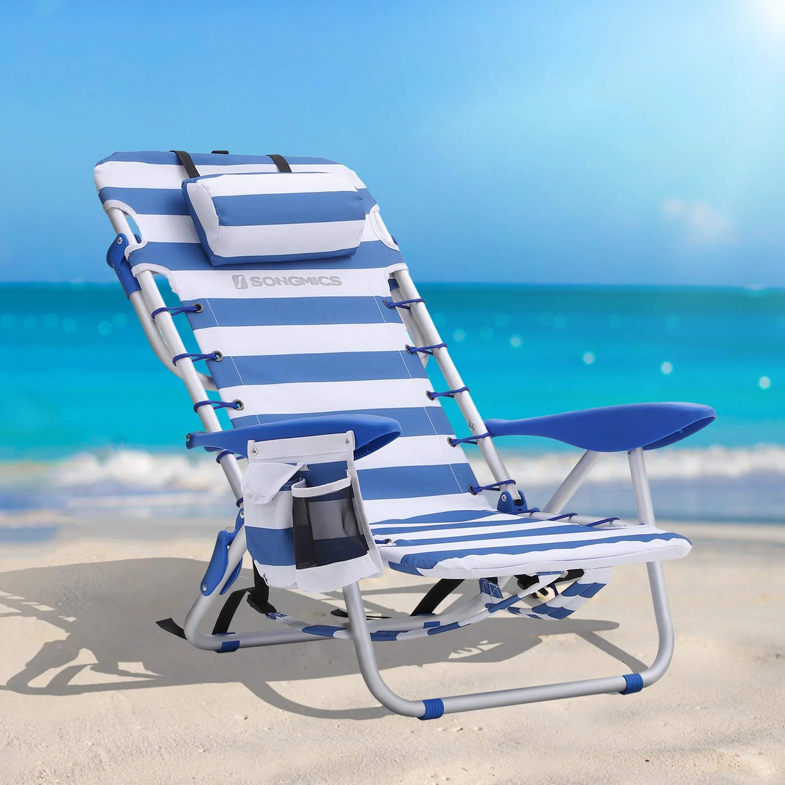 SONGMICS Krzesło plażowe z poduszką, aluminium, przenośne krzesło składane, krzesło kempingowe, składane i regulowane, jak plecak, krzesło outdoorowe, niebiesko-białe paski, GCB62BU