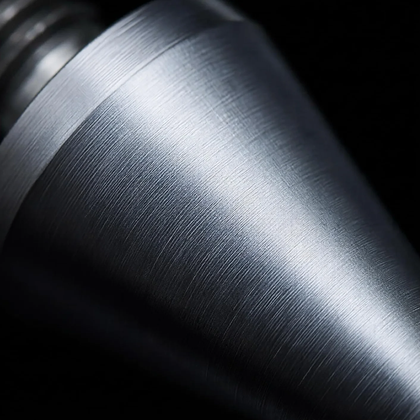 PrecisionGeek Kolce głośnikowe M8 z podkładkami izolacyjnymi 20 mm, zestaw 4 kolców + 4 podkładki, anodowane aluminium, szare, głośniki HiFi, stojaki AV, subwoofery i sprzęt audio, nóżki