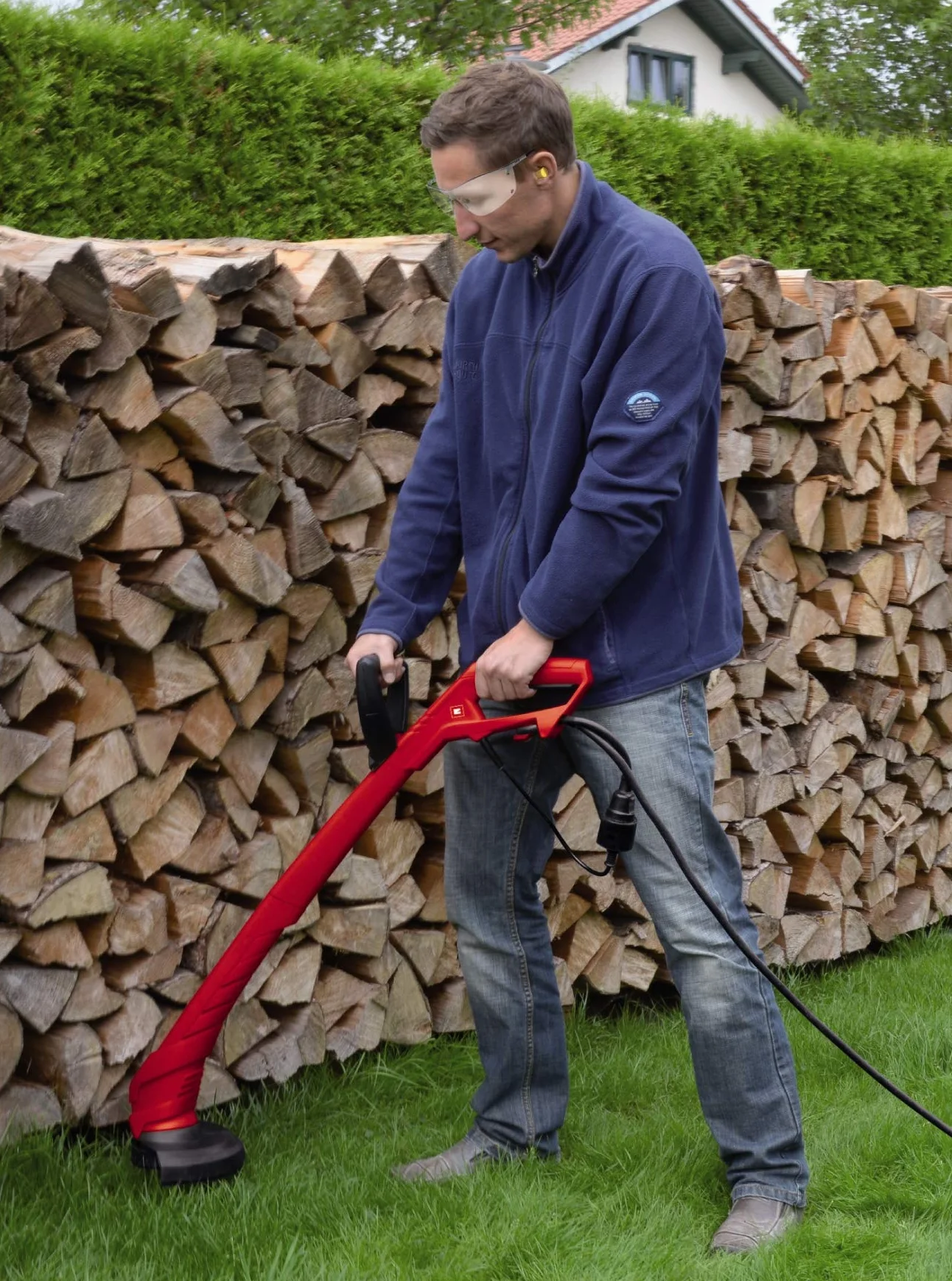 Einhell 3402050 Podkaszarka, 300 W, 230 V, Czarny/Czerwony, ‎102.5 x 31 x 25.5 cm; 1.5 kg